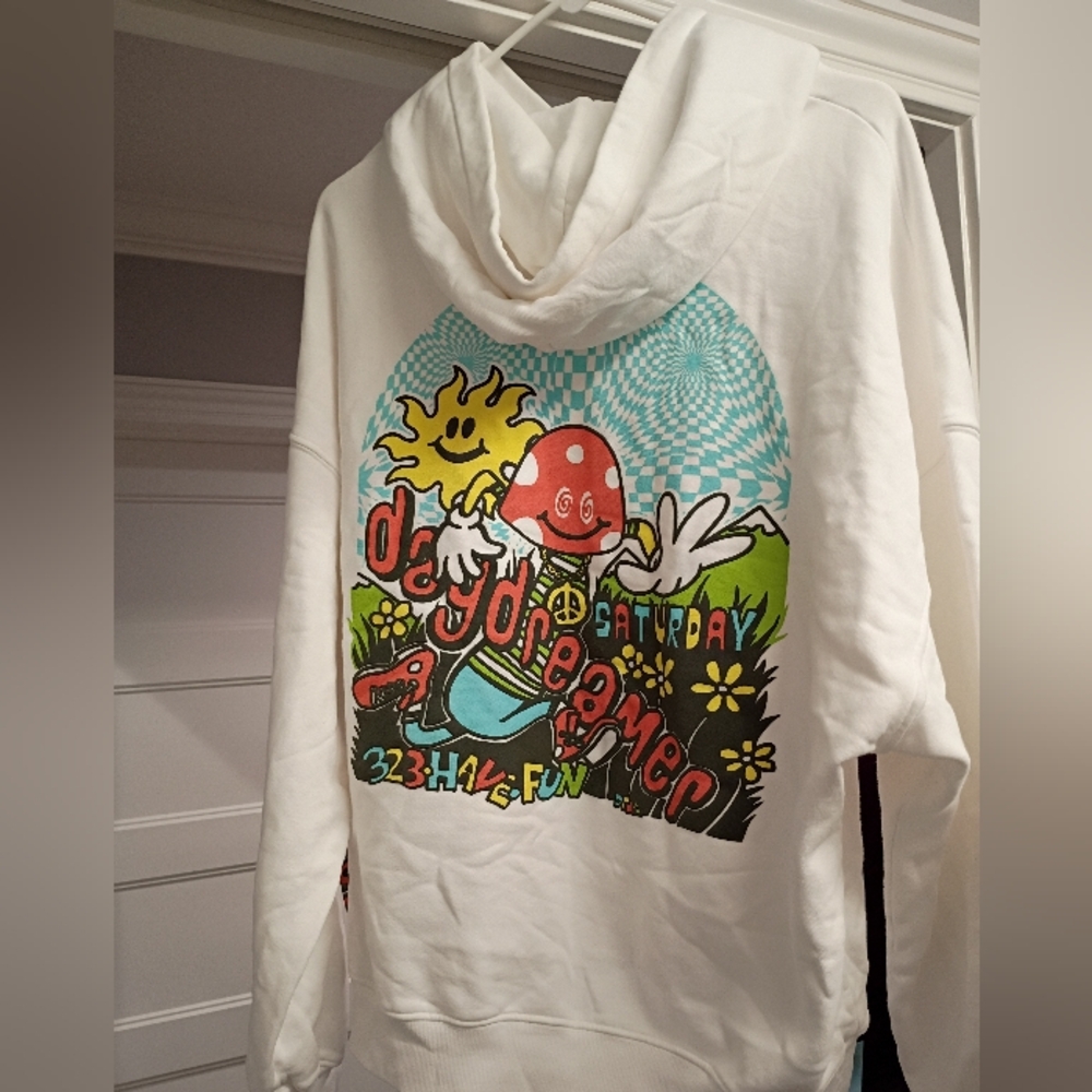 Daydreamer White Cotton Hoodie Sweatshirt Retro 70s Shroom New With Callout USA